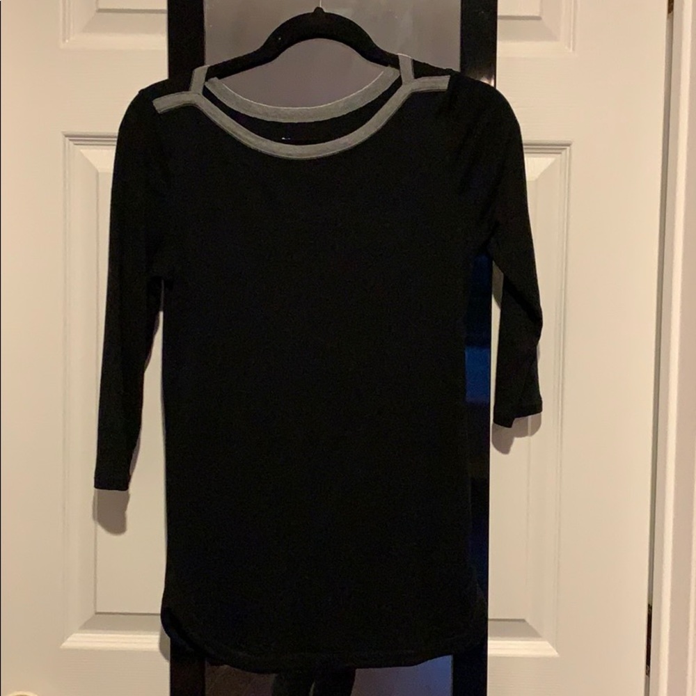 Gap Black 3/4 sleeve top